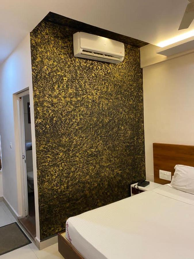 Issacs Regency Otel Sultan Bathery Dış mekan fotoğraf