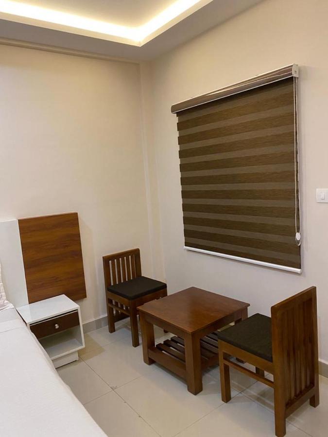 Issacs Regency Otel Sultan Bathery Dış mekan fotoğraf