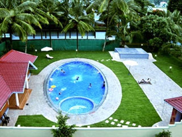Issacs Regency Otel Sultan Bathery Dış mekan fotoğraf