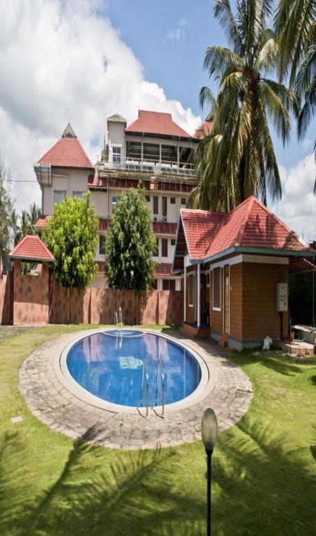 Issacs Regency Otel Sultan Bathery Dış mekan fotoğraf
